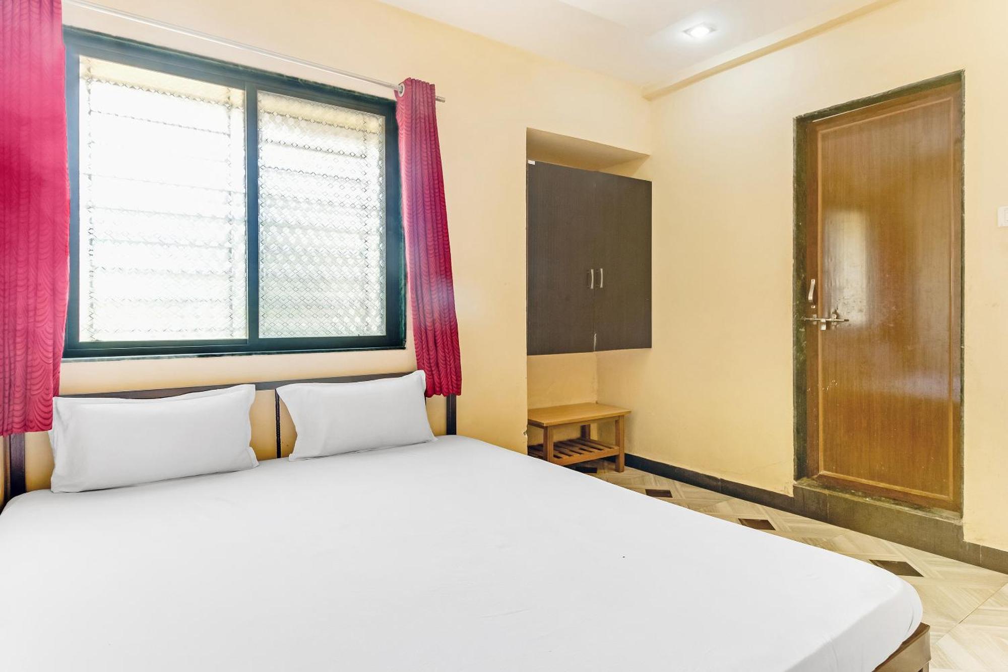 Hotel Spot On Harihar Lodging And Yatri Niwas Kolhapur Esterno foto