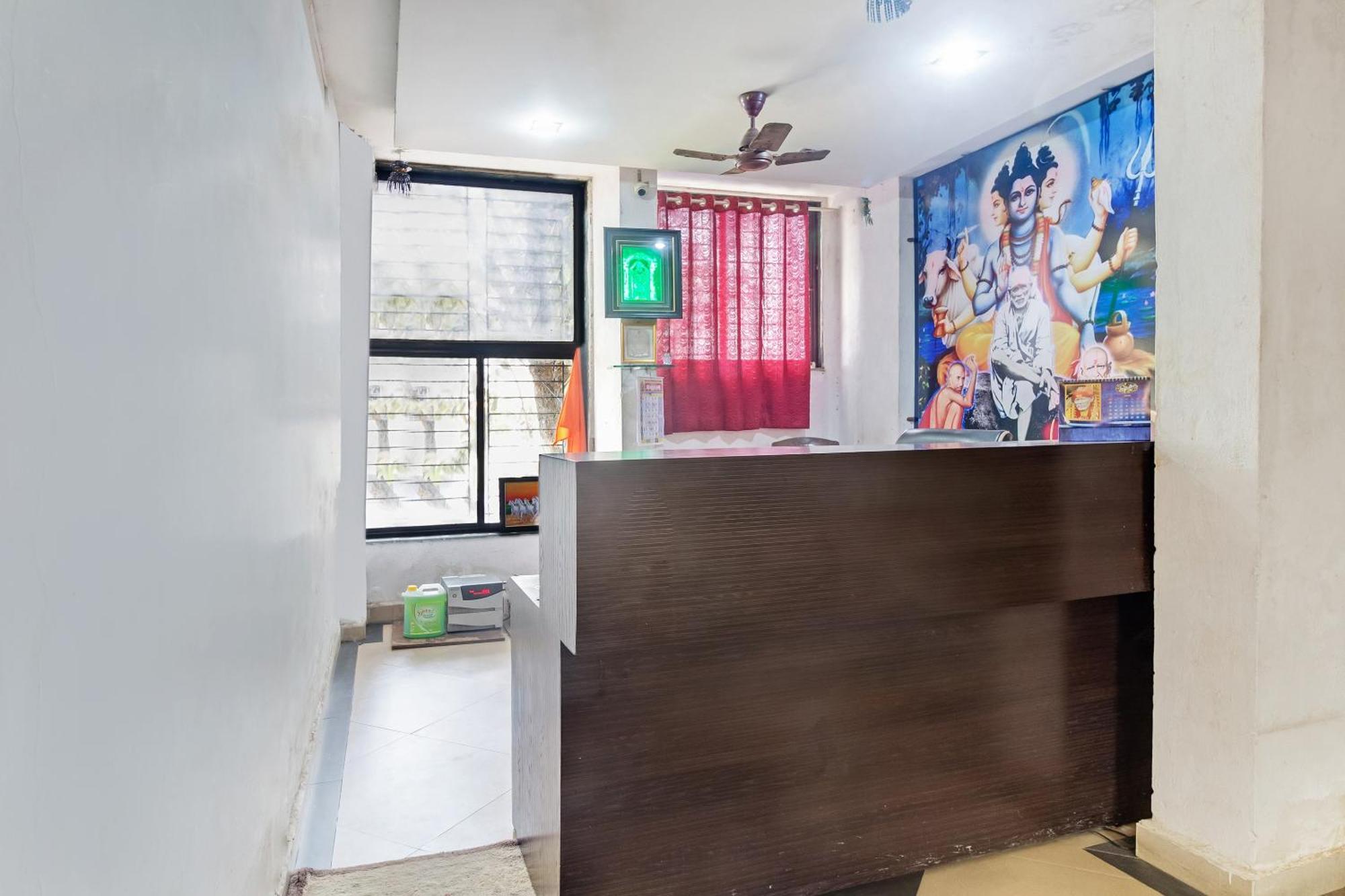 Hotel Spot On Harihar Lodging And Yatri Niwas Kolhapur Esterno foto