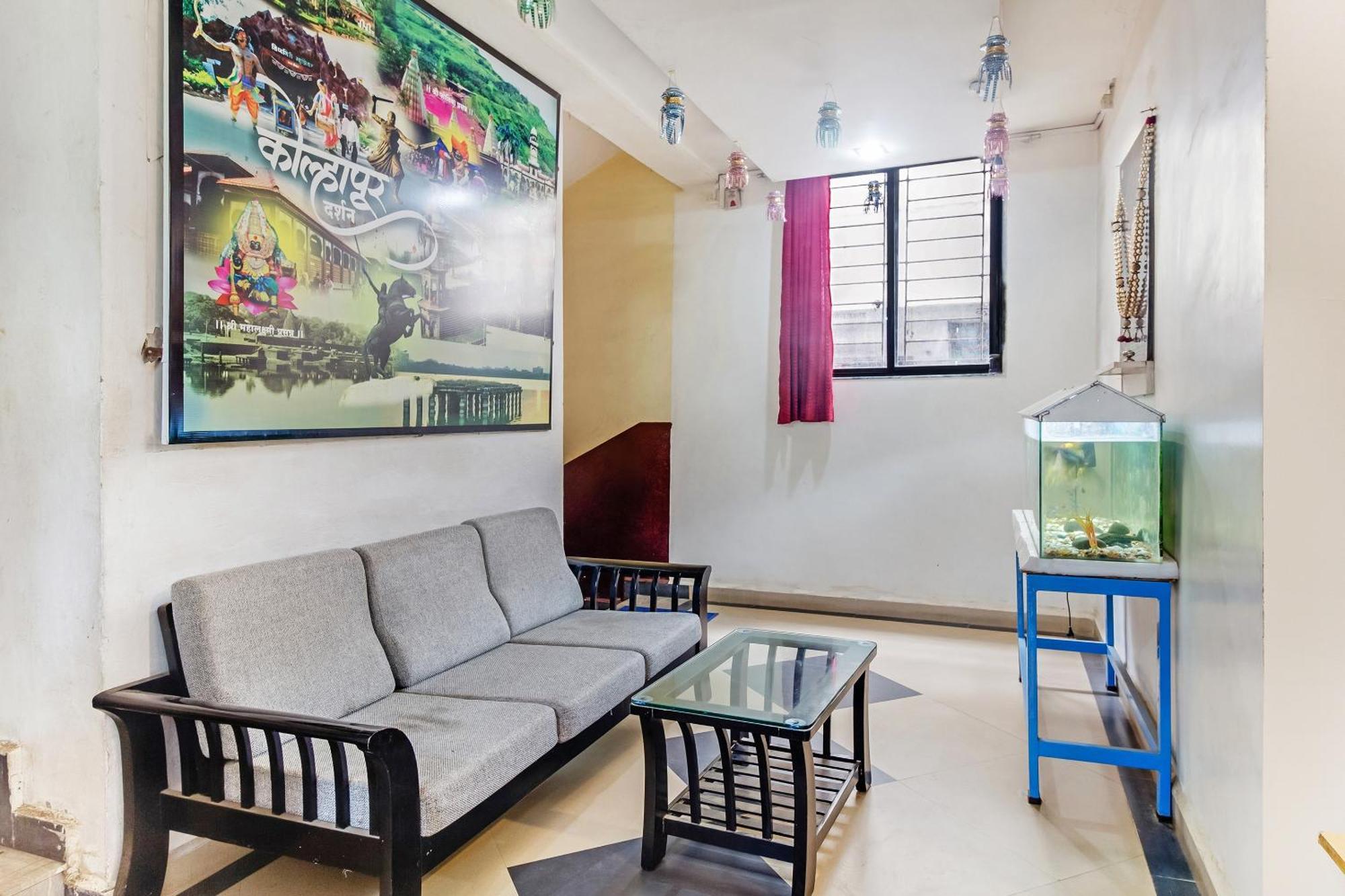 Hotel Spot On Harihar Lodging And Yatri Niwas Kolhapur Esterno foto