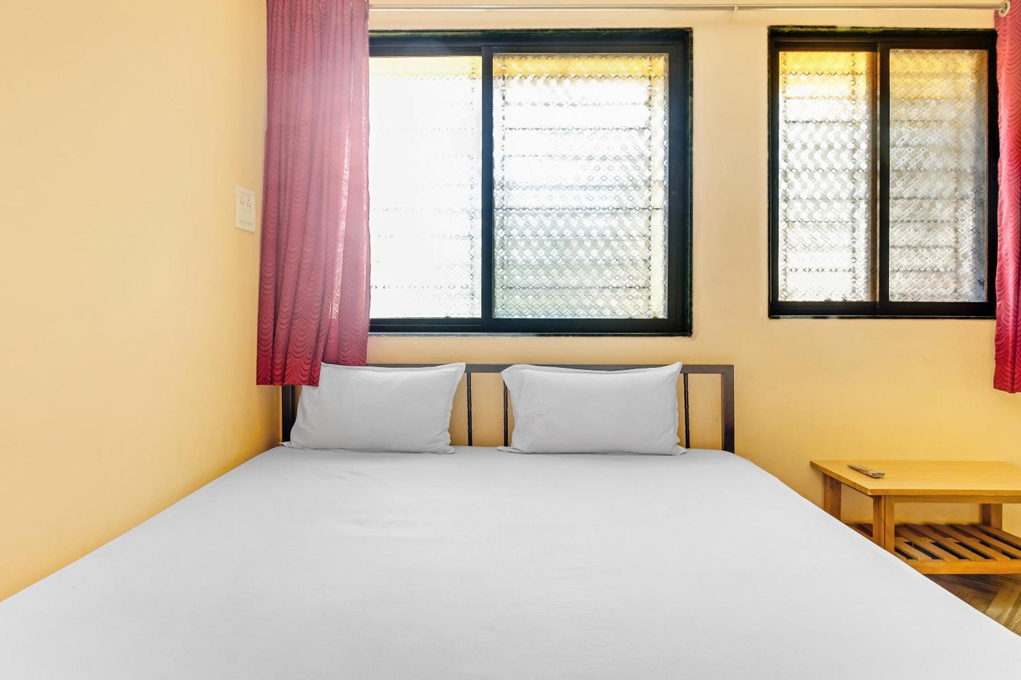 Hotel Spot On Harihar Lodging And Yatri Niwas Kolhapur Esterno foto